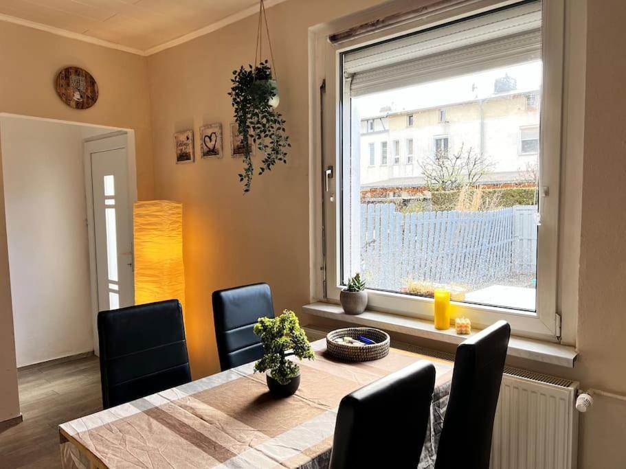 Gemuetliches Reihenhaus Mit Terrasse *