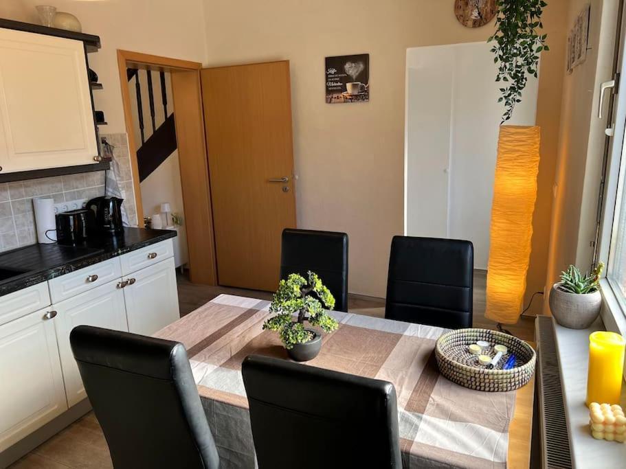 Appartement Gemuetliches Reihenhaus Mit Terrasse